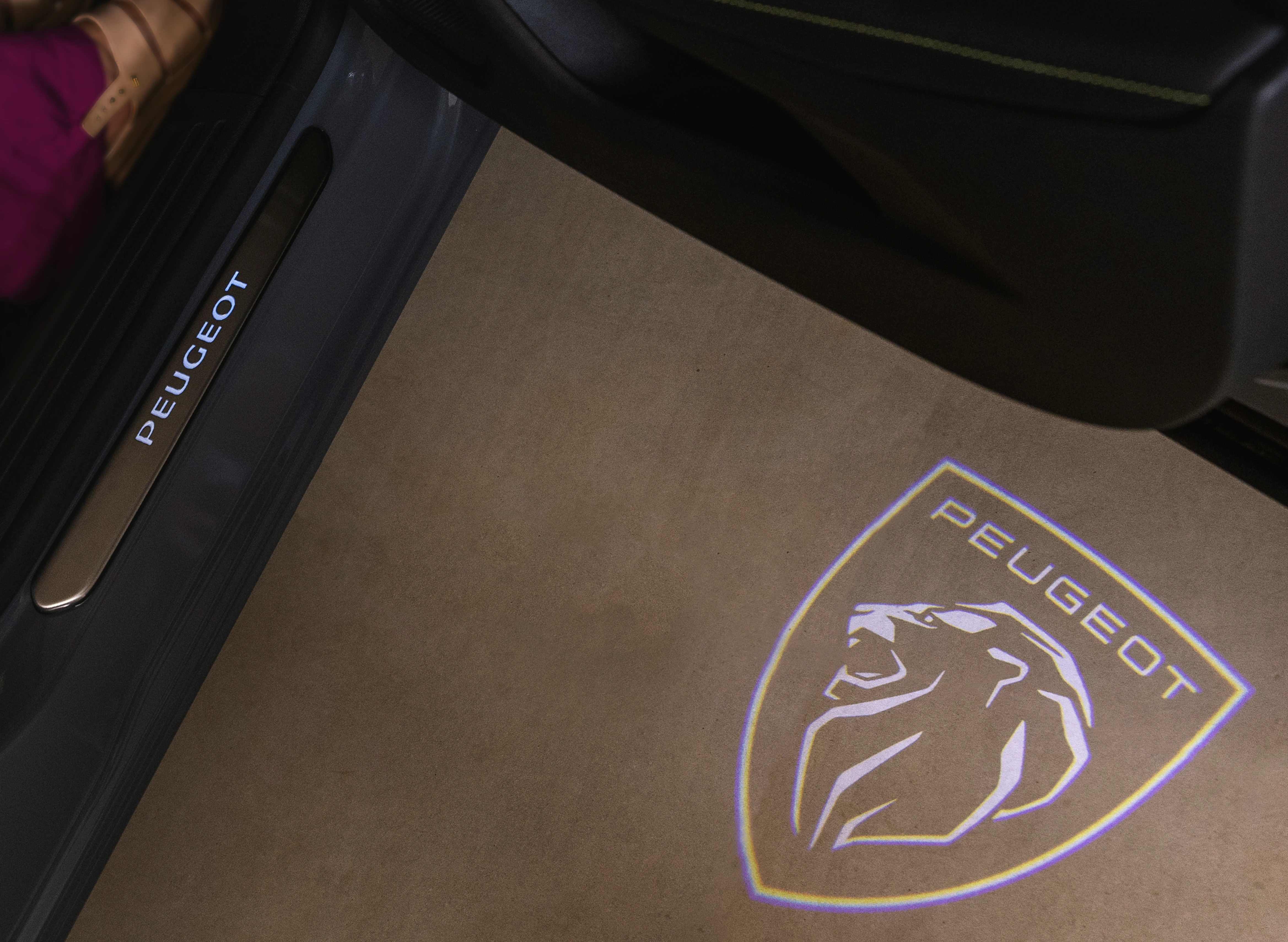 Projetor de logo Peugeot